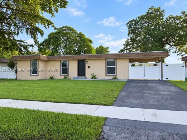 7907 NW 73rd Ter, Tamarac, FL 33321