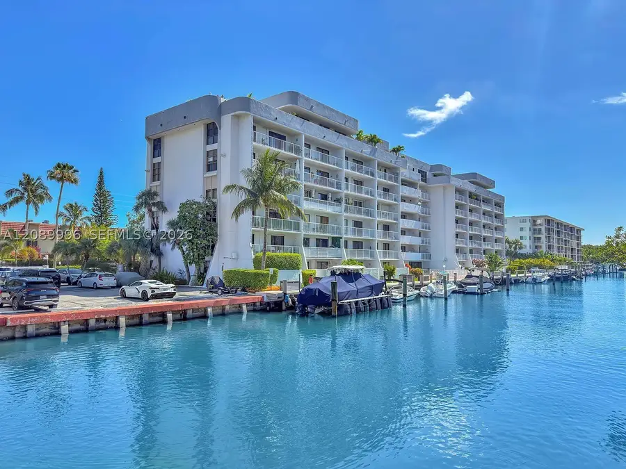 1650 NE 115th St #207, Miami, FL 33181 - #3