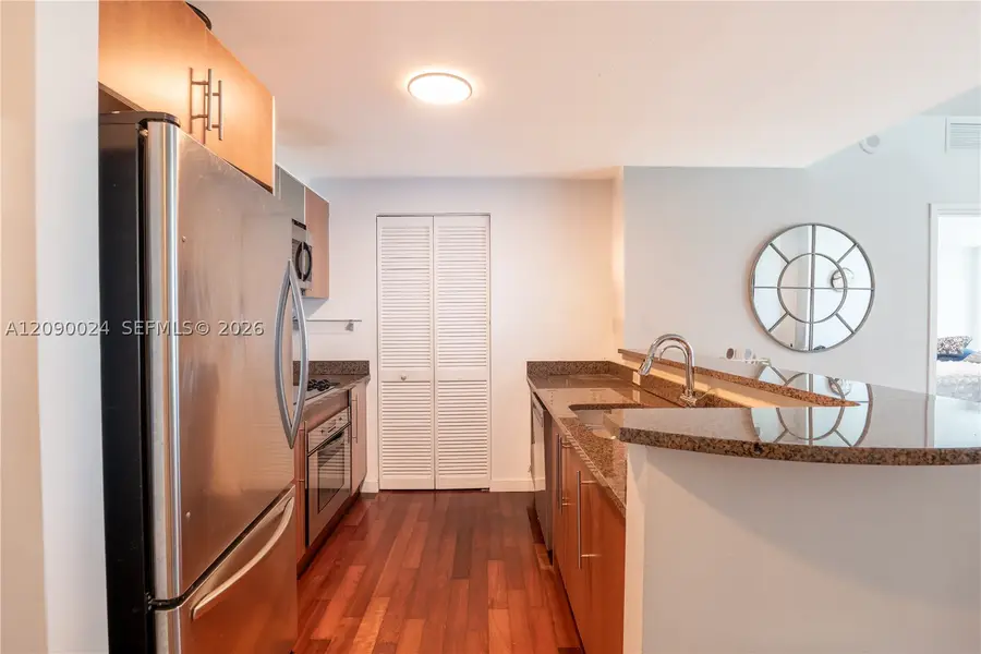 300 S Biscayne Blvd #T-3504, Miami, FL 33131 - #3
