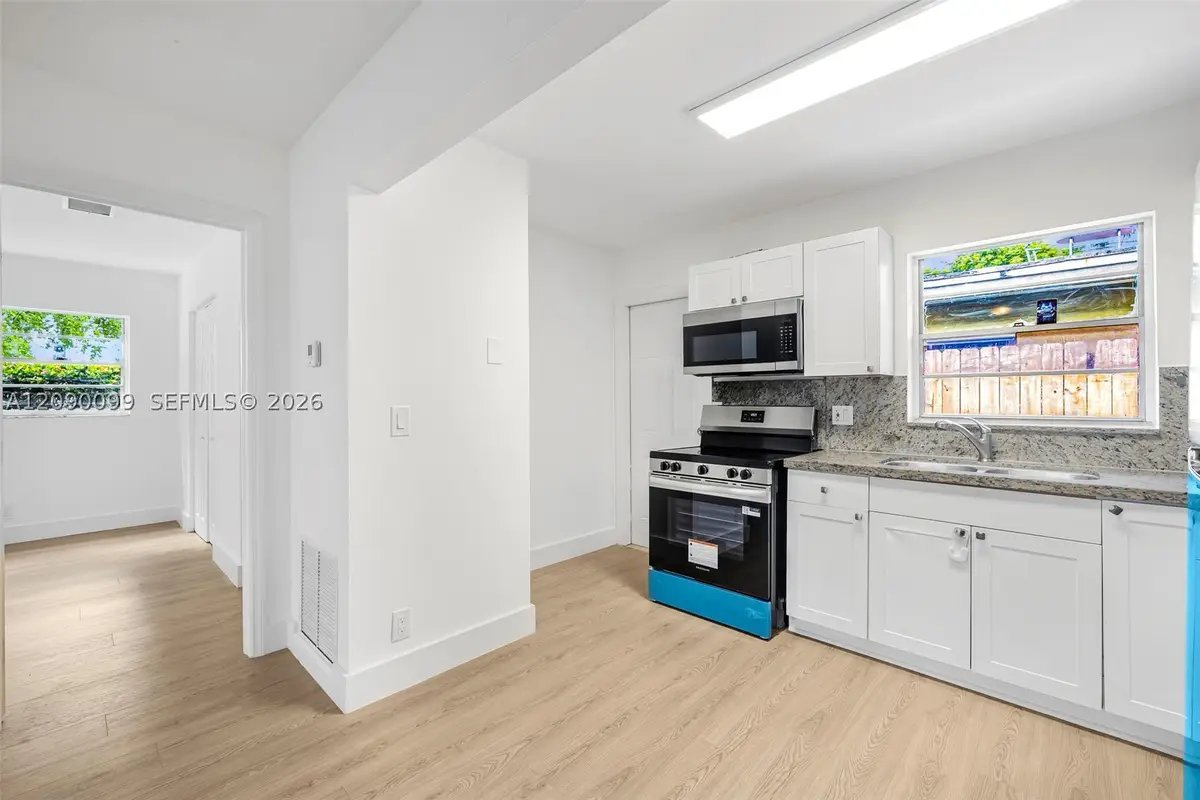 2033 Dewey St, Hollywood, FL 33020 - #1
