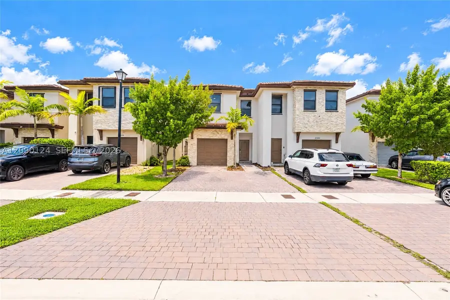 25304 SW 108th Ave, Homestead, FL 33032 - #2