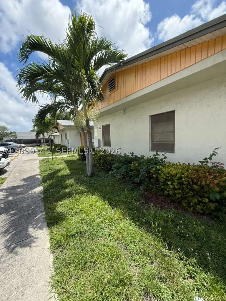 615-619 NW 11th Ave, Fort Lauderdale, FL 33311 - #2