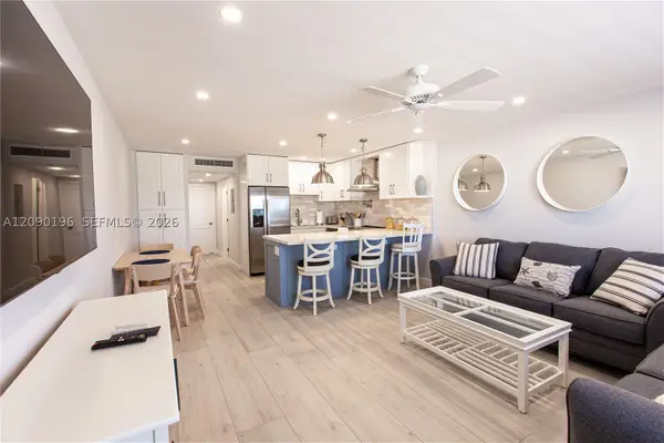300 Oregon St #204, Hollywood, FL 33019