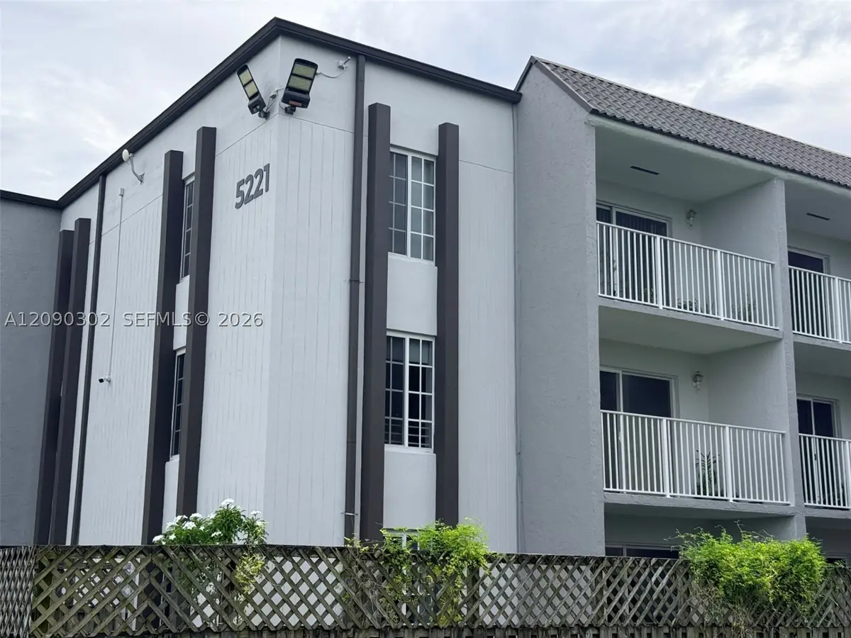 5221 Geneva Way #304, Doral, FL 33166 - #1
