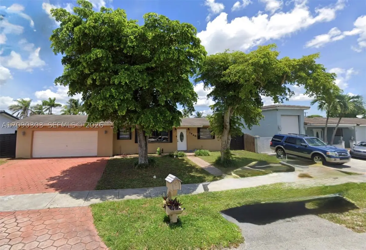 7925 NW 170th Ter, Hialeah, FL 33015 - #1
