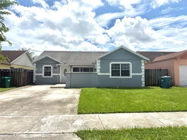 3226 NW 203rd St, Miami Gardens, FL 33056