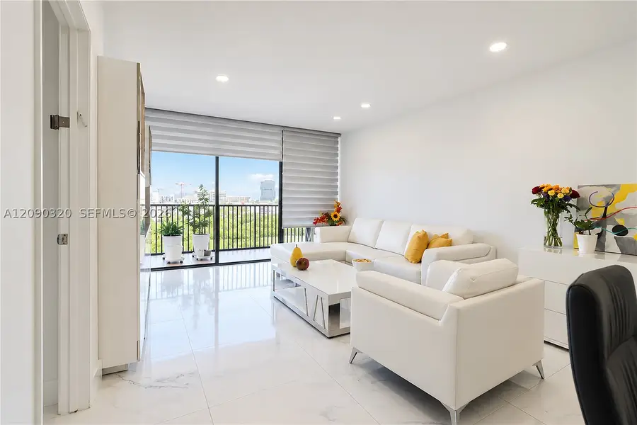 20301 W Country Club Dr #930, Aventura, FL 33180 - #2