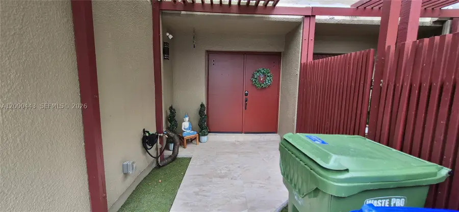1441 W Fairway Rd, Pembroke Pines, FL 33026 - #2