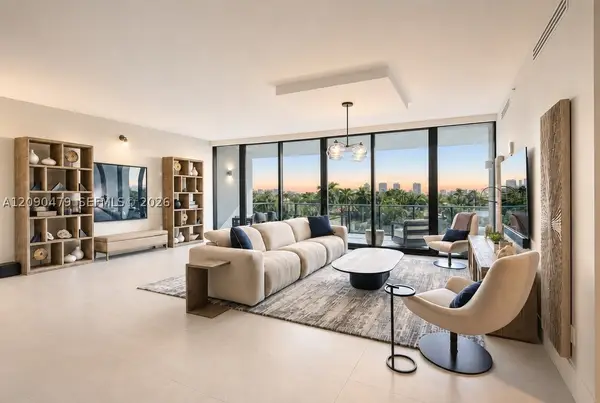 160 Isle Of Venice Dr. #PH3, Fort Lauderdale, FL 33301
