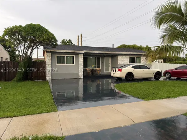 6401 Dewey St, Hollywood, FL 33023