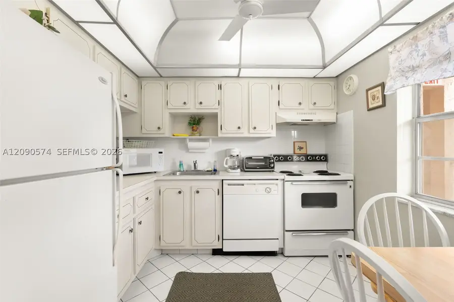1040 Country Club Dr #208, Margate, FL 33063 - #3