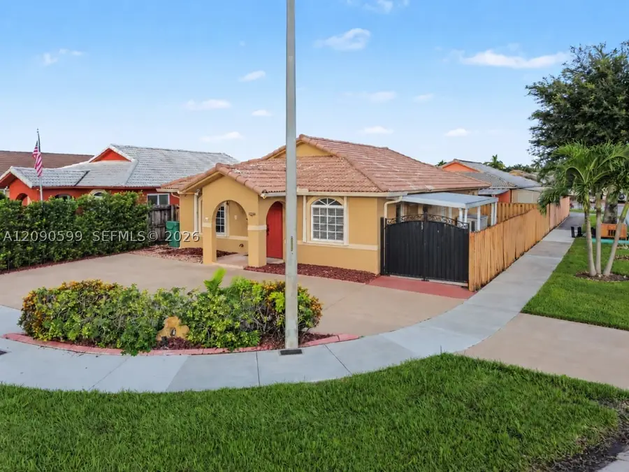 12711 NW 99th Pl, Hialeah Gardens, FL 33018 - #2