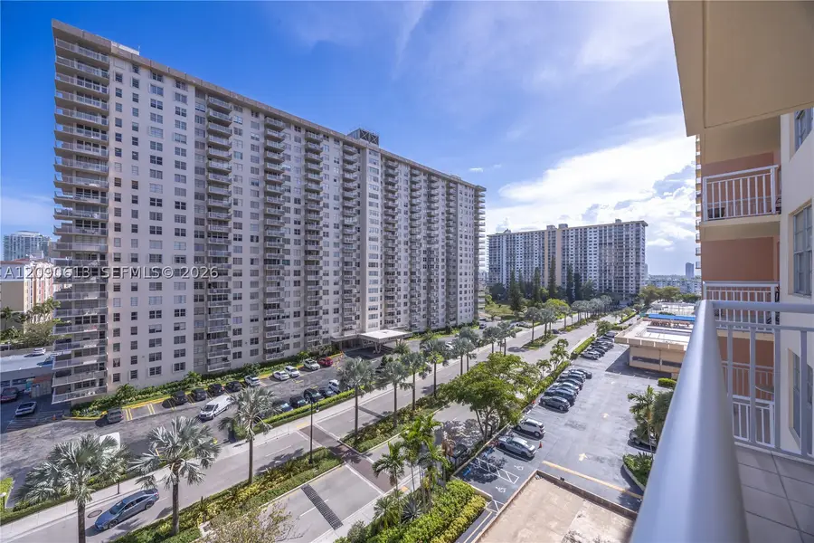 251 174th St #812, Sunny Isles Beach, FL 33160 - #3