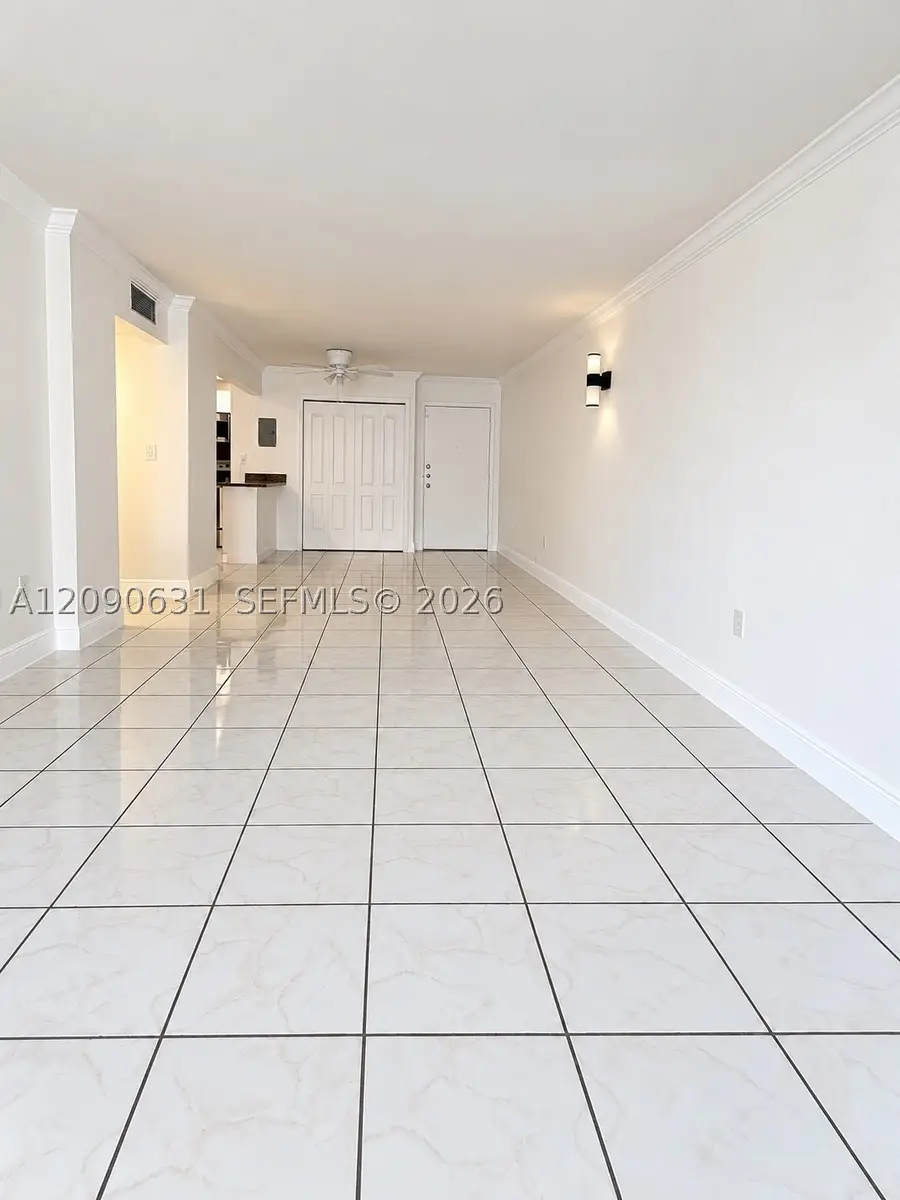 816 NW 87th Ave #203, Miami, FL 33172 - #2