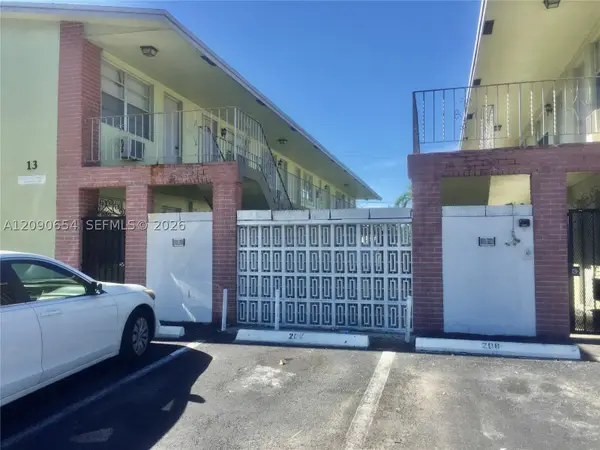 13 NE 2nd Ave #104, Dania Beach, FL 33004