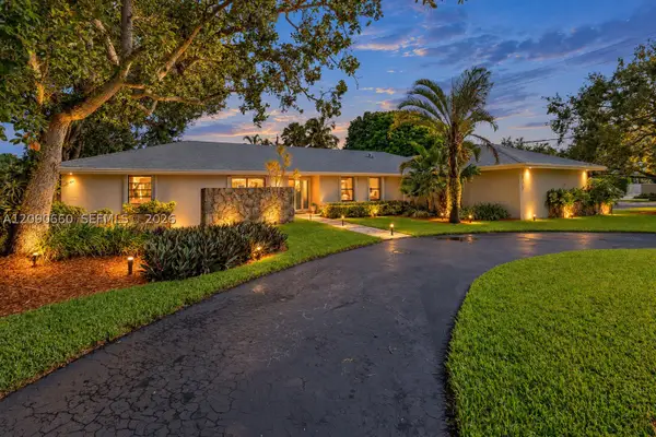 7915 SW 155th St, Palmetto Bay, FL 33157