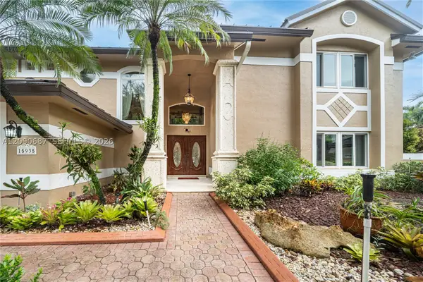 15935 NW 82nd Ct, Miami Lakes, FL 33016