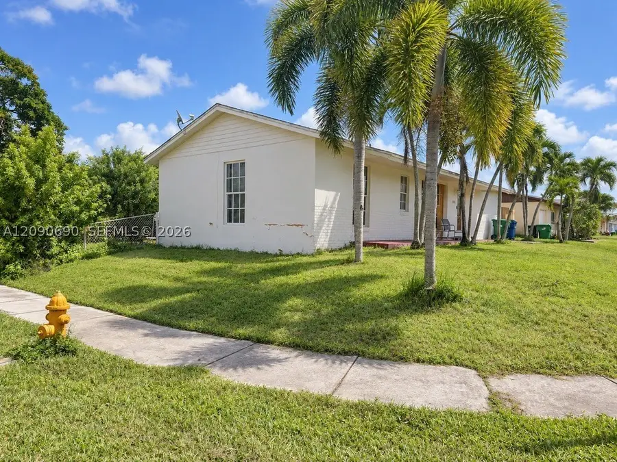 26153 SW 123rd Pl, Homestead, FL 33032 - #2
