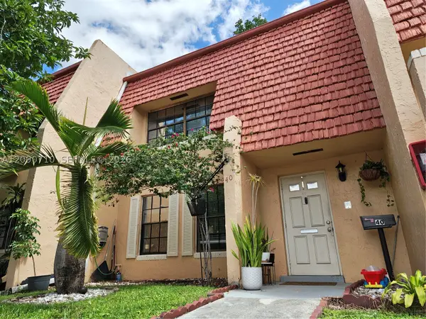 40 Pleasant Hill Ln #40, Tamarac, FL 33319