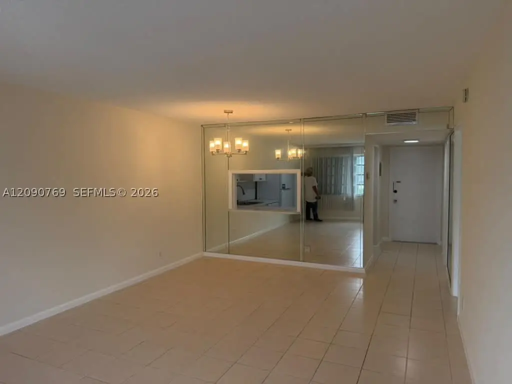 330 SE 2nd St #202E, Hallandale Beach, FL 33009 - #1