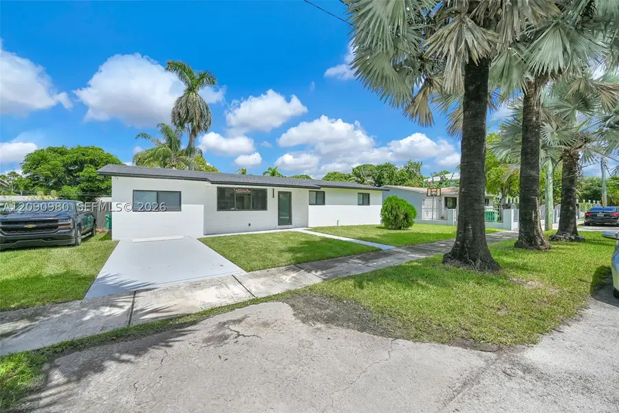 51 NW 161st St, Miami, FL 33169 - #3