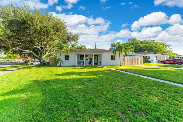 6891 SW 48th Ter, Miami, FL 33155