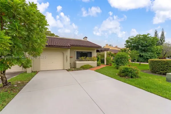 3807 Alcantara Ave #A-77, Doral, FL 33178