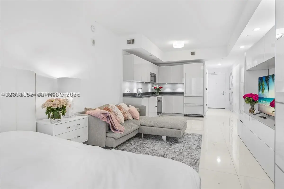 1010 Brickell Ave #1710, Miami, FL 33131 - #1