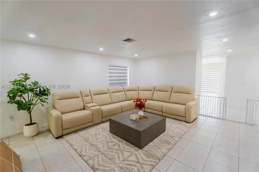 153 NW 6th St, Homestead, FL 33030 - #3
