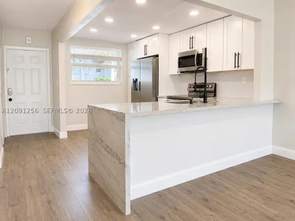 1701 NW 75th Ave #104, Plantation, FL 33313