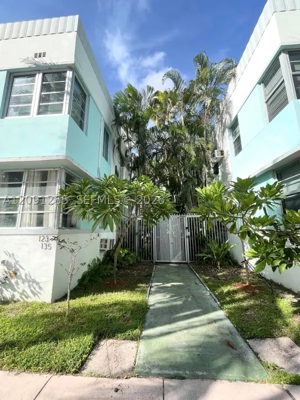 123 3rd St #10, Miami Beach, FL 33139