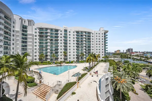 7900 Harbor Island Dr #825, North Bay Village, FL 33141