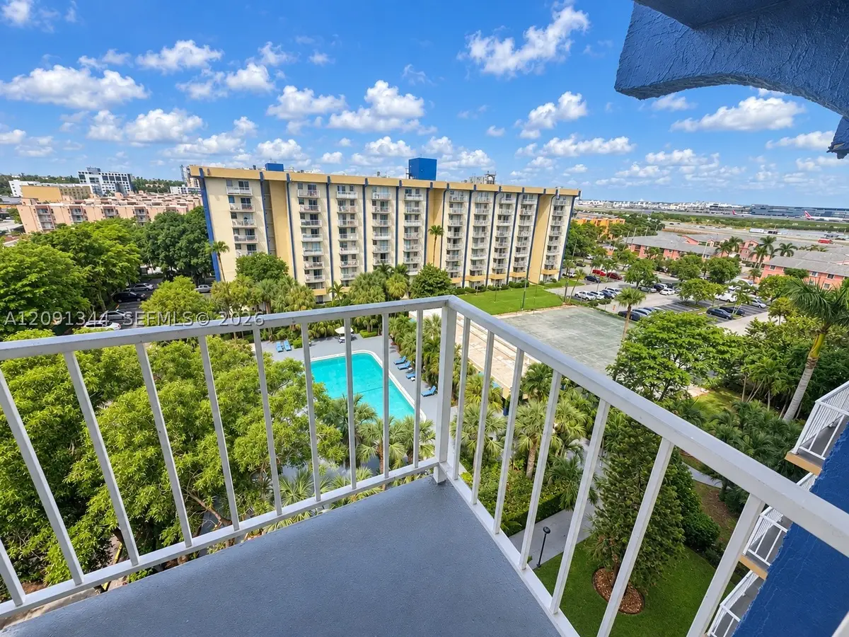 4550 NW 9th St #901E, Miami, FL 33126 - #1