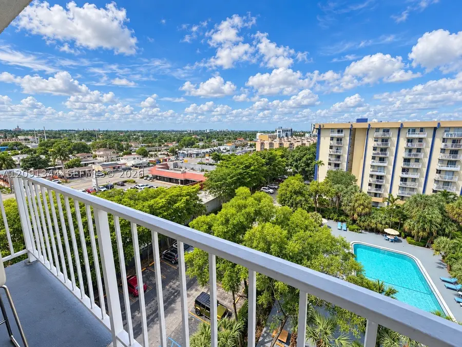 4550 NW 9th St #901E, Miami, FL 33126 - #2