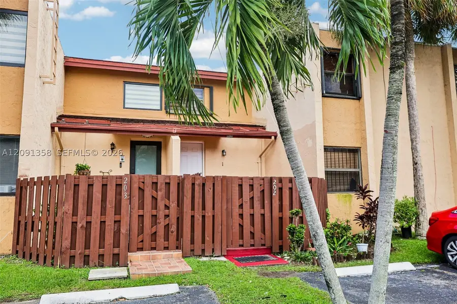 241 W Park Dr #5-202, Miami, FL 33172 - #3