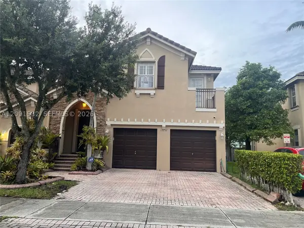 15257 SW 8th Way, Miami, FL 33194