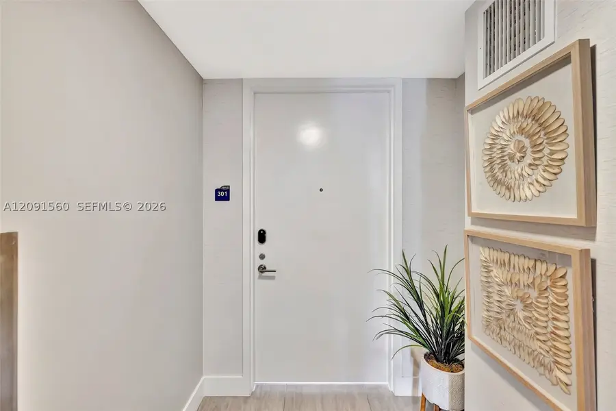 612 Bayshore Dr #301, Fort Lauderdale, FL 33304 - #2