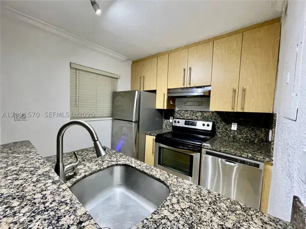 811 NE 14th Pl #4, Fort Lauderdale, FL 33304