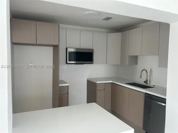9230 SW 41st St, Miami, FL 33165