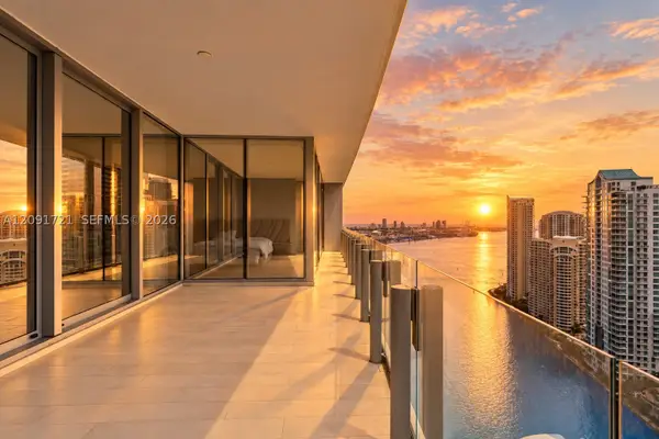 300 Biscayne Boulevard Way #3304C, Miami, FL 33131