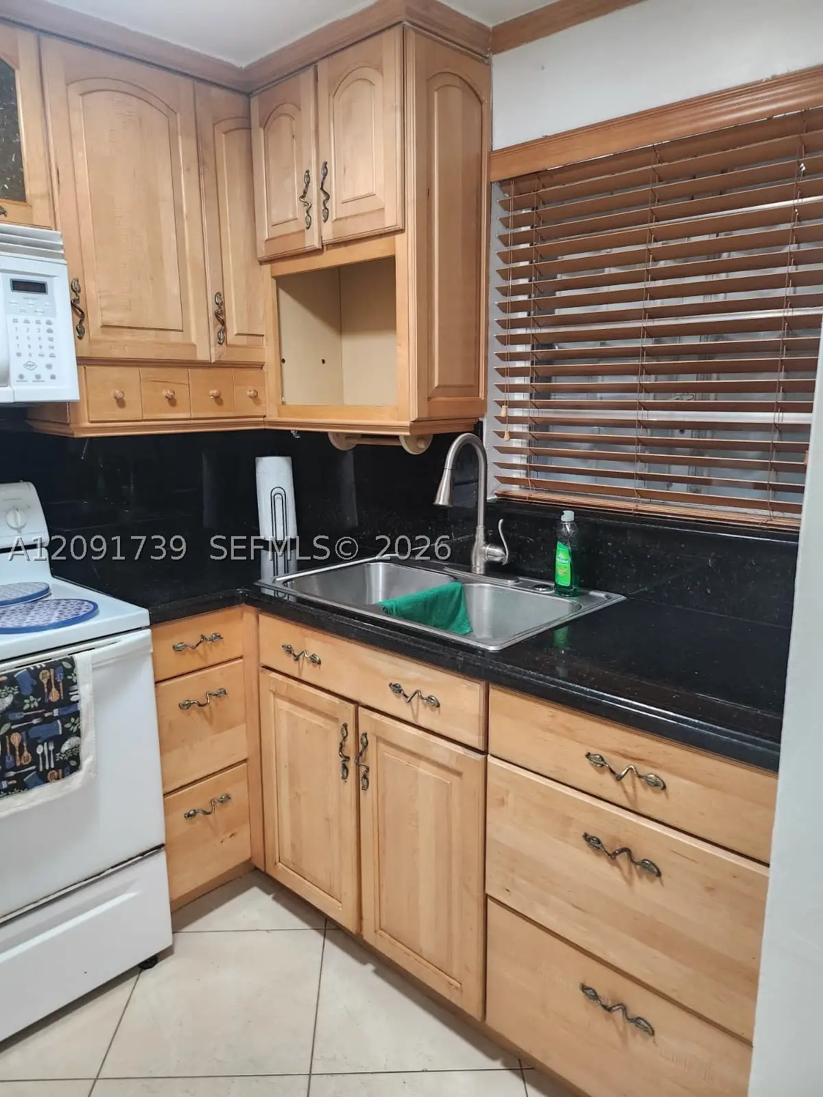 1725 W 60th St #F202, Hialeah, FL 33012 - #1