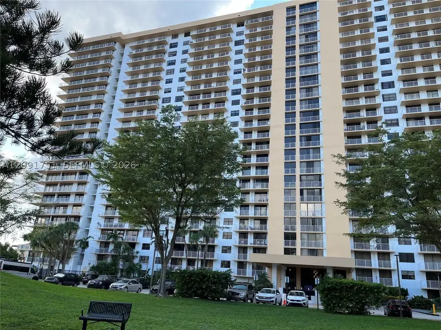 290 174th St #611, Sunny Isles Beach, FL 33160 - #2