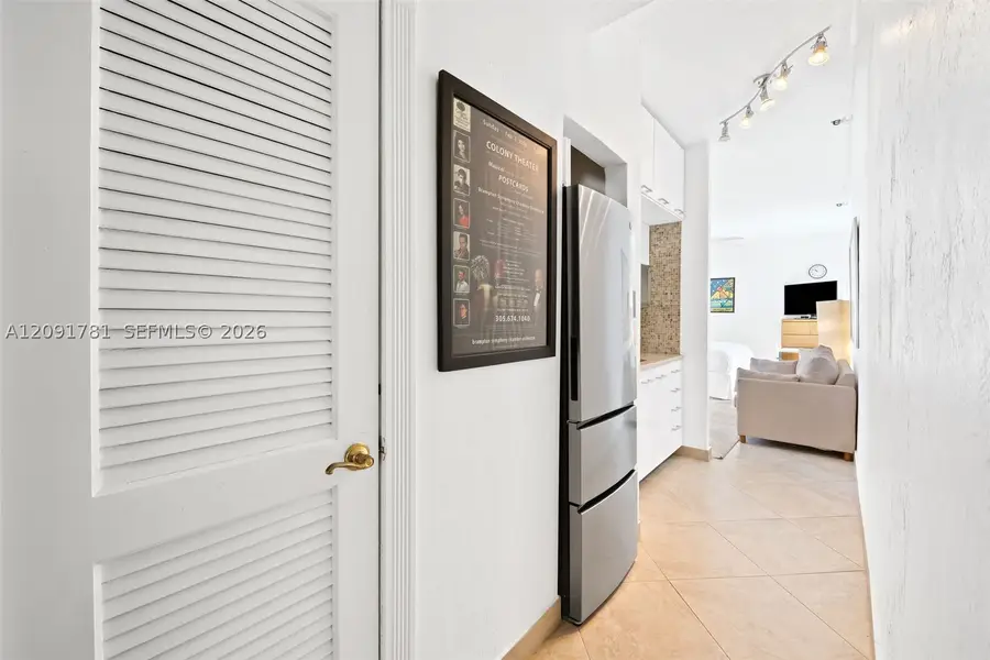 255 W 24th St #330, Miami Beach, FL 33140 - #3