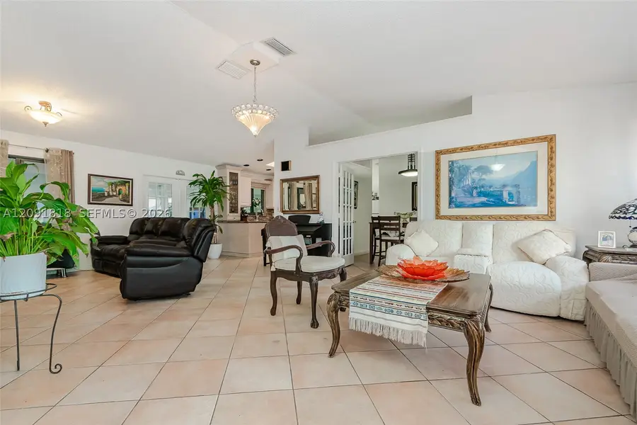 7609 Sunflower Dr, Margate, FL 33063 - #3