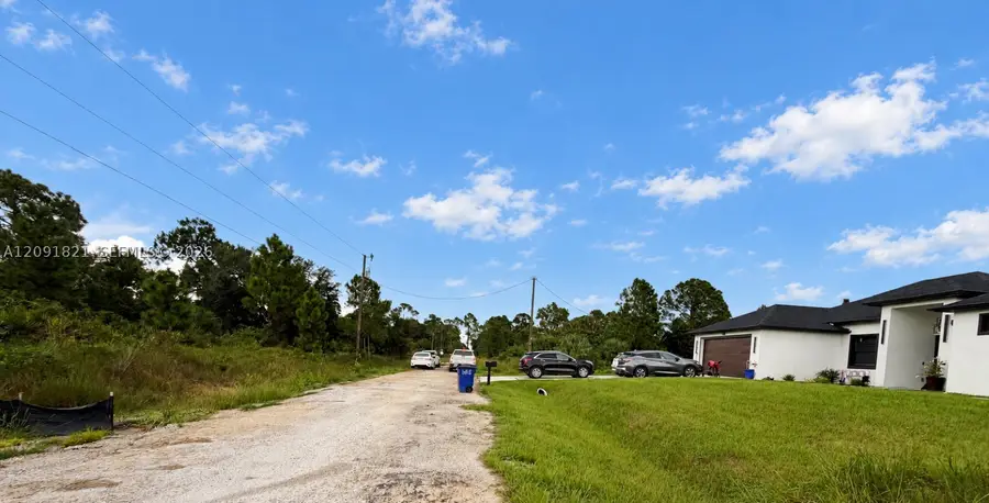 722 Irving Ave, Lehigh Acres, FL 33972 - #2
