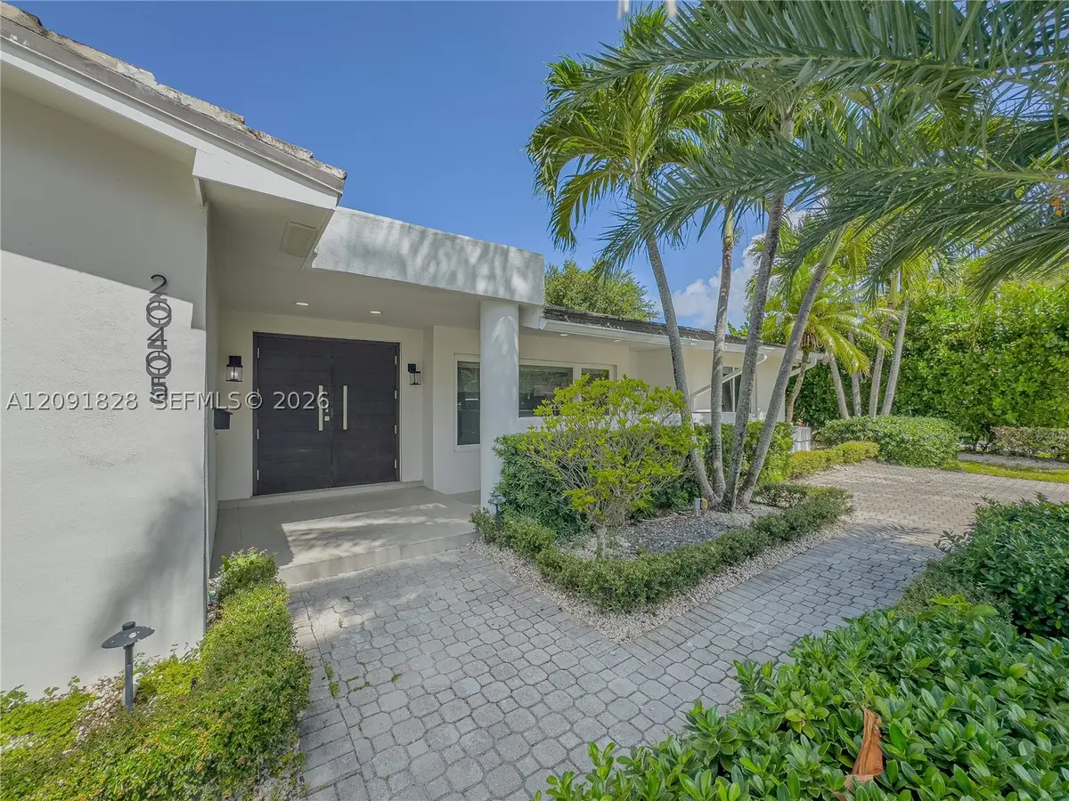 20405 NE 22nd Pl, Miami, FL 33180 - #1