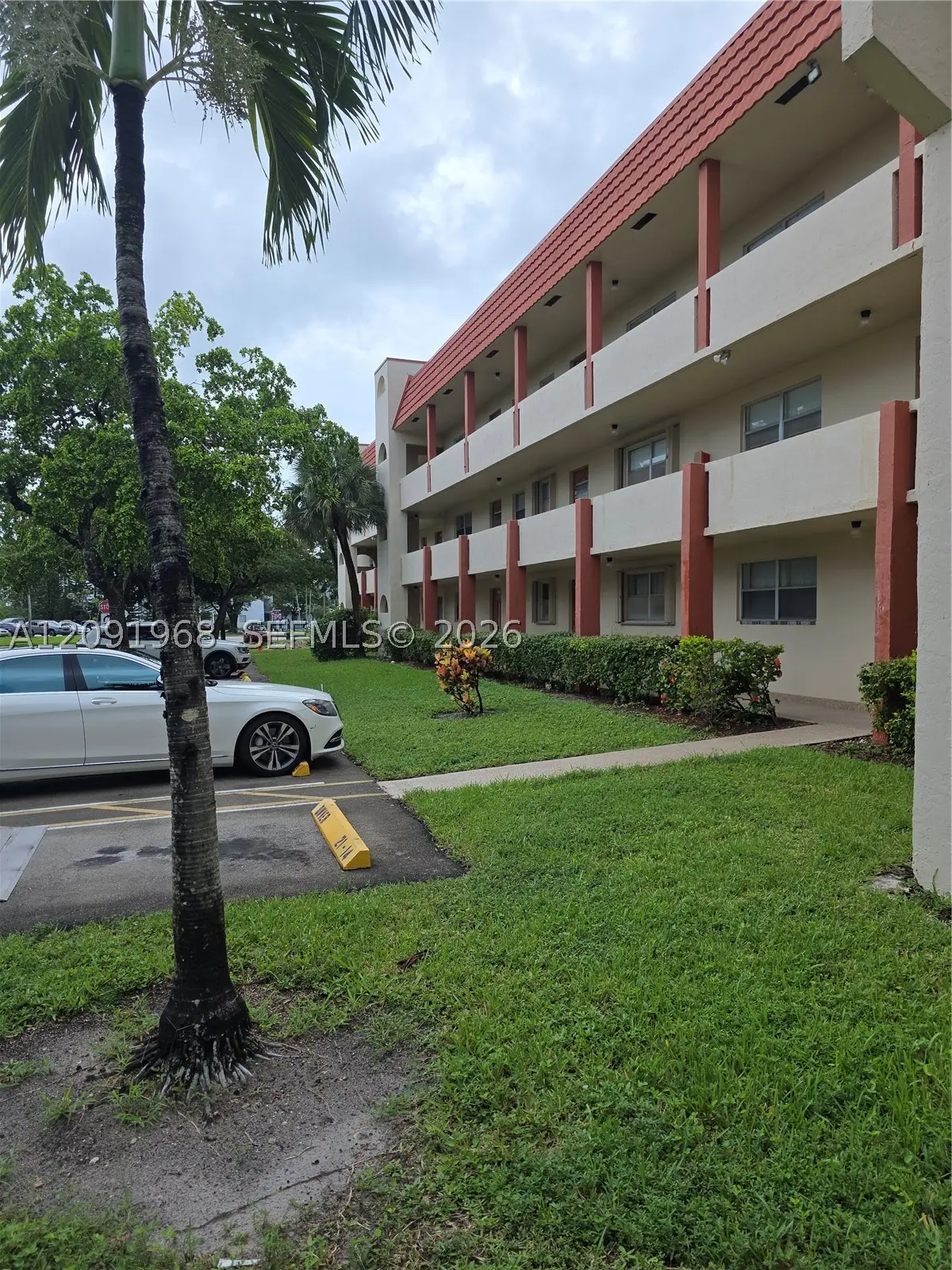 3071 E Sunrise Lakes Dr #107, Sunrise, FL 33322 - #1