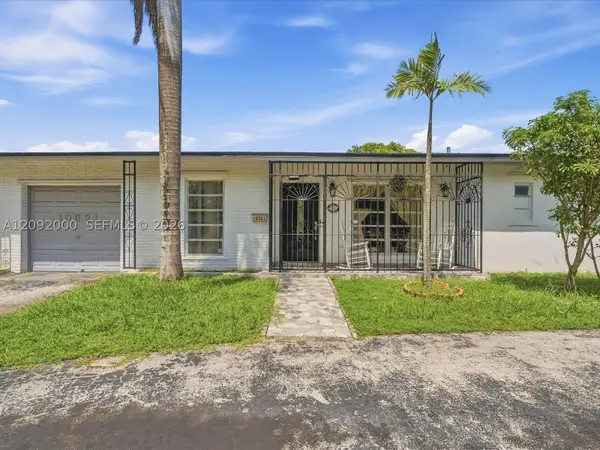 10321 Fairway Heights Blvd, Miami, FL 33157