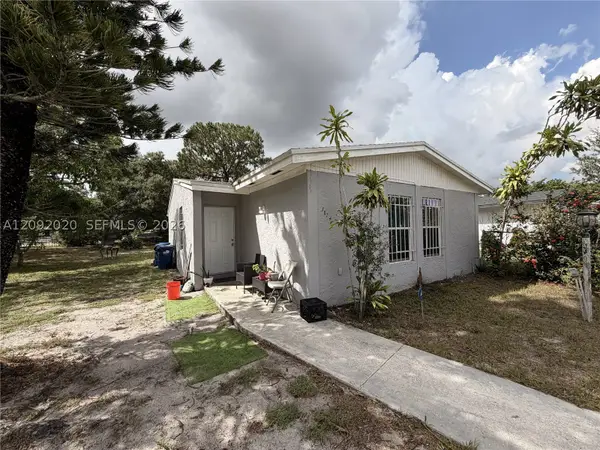 3814 NW 213th St, Miami Gardens, FL 33055