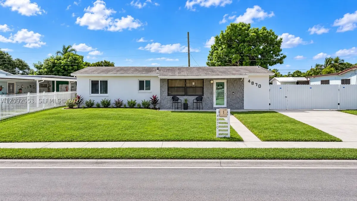 4870 NW 169th St, Miami Gardens, FL 33055 - #1